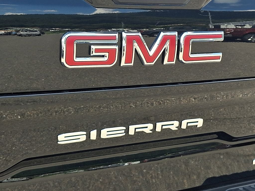 2025 GMC Sierra 1500 AT4X