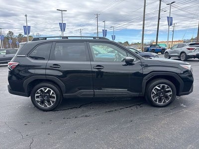 2025 Subaru Forester Premium