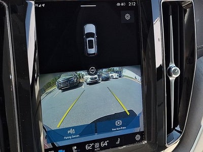 2023 Volvo XC60 B6 Ultimate Dark Theme