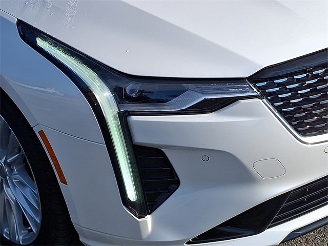 2022 Cadillac CT4 Premium Luxury