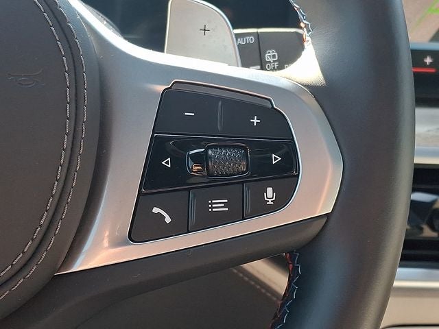2024 BMW X7 M60i