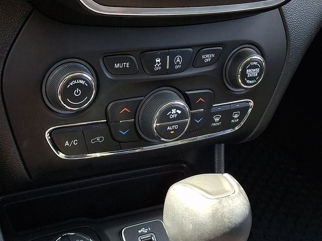 2022 Jeep Cherokee Trailhawk