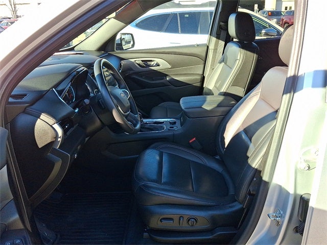 2022 Chevrolet Traverse LT Leather