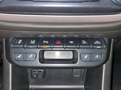 2021 GMC Canyon 4WD AT4 w/Leather
