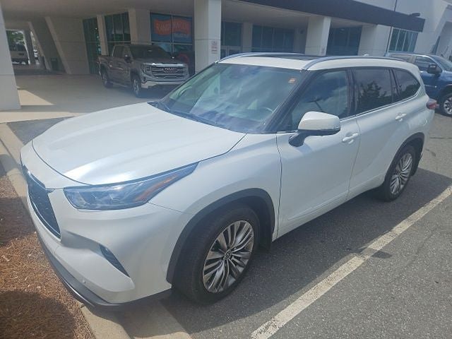 2022 Toyota Highlander Platinum