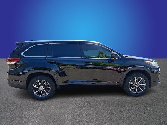 2018 Toyota Highlander SE