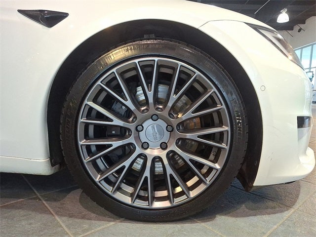 2022 Tesla Model S Plaid