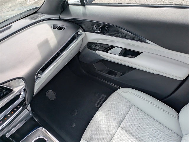 2023 Cadillac LYRIQ Luxury