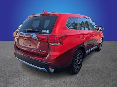 2017 Mitsubishi Outlander ES
