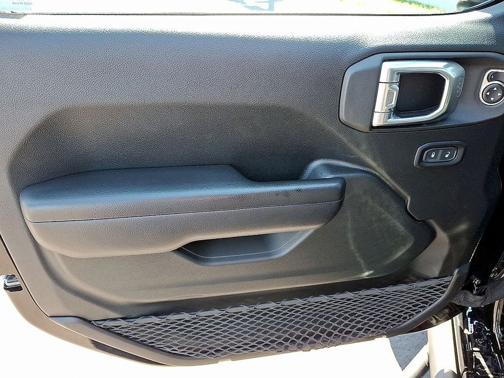 2021 Jeep Wrangler Islander