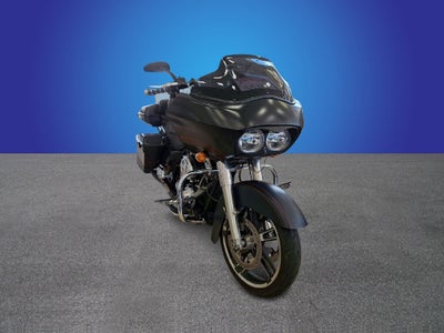 2012 Harley-Davidson Road Glide Custom 103