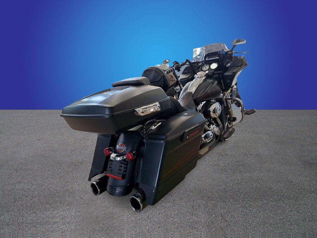 2012 Harley-Davidson Road Glide Custom 103