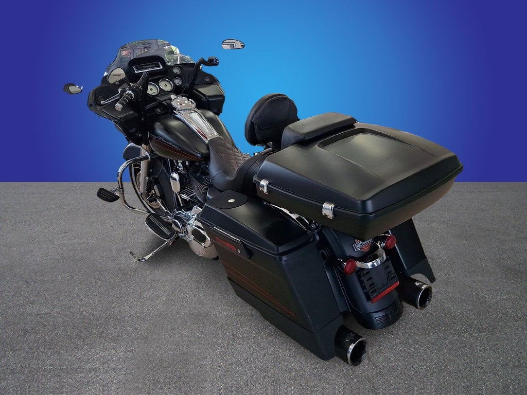 2012 Harley-Davidson Road Glide Custom 103