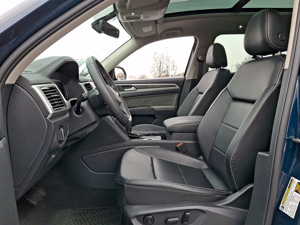 2022 Volkswagen Atlas 3.6L V6 SE w/Technology