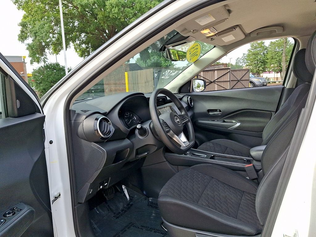 2023 Nissan Kicks SV