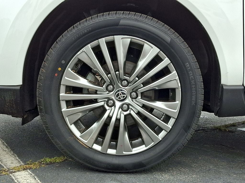 2023 Toyota Venza XLE