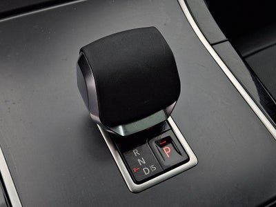 2025 Land Rover Range Rover Velar Dynamic SE