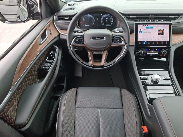2025 Jeep Grand Cherokee Summit 4x4