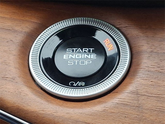 2025 Jeep Grand Cherokee L Summit Reserve 4x4