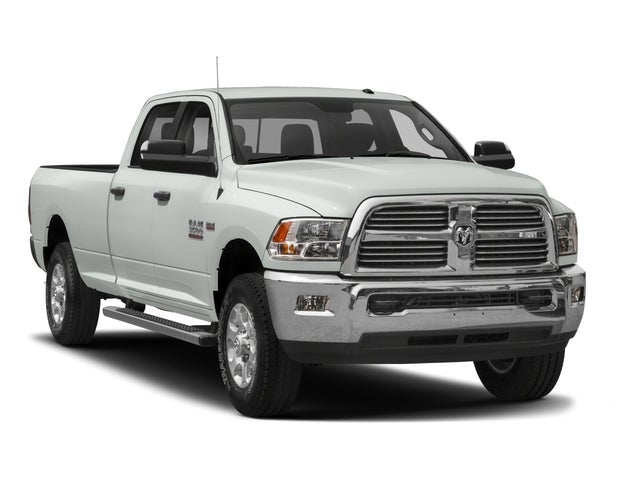 2017 RAM 3500 SLT Crew Cab 4x4 6'4' Box