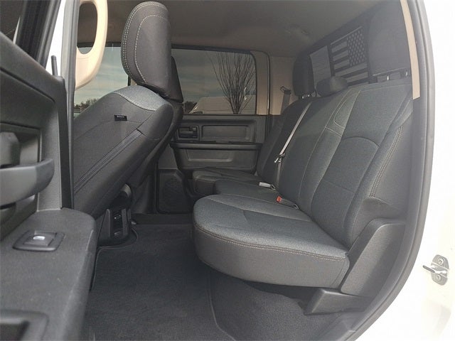 2020 RAM 2500 Tradesman Crew Cab 4X4 6'4' Box