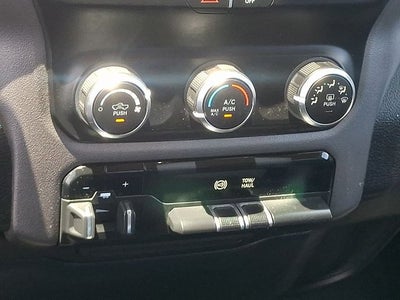 2019 RAM 2500 Big Horn Crew Cab 4x4 6'4' Box