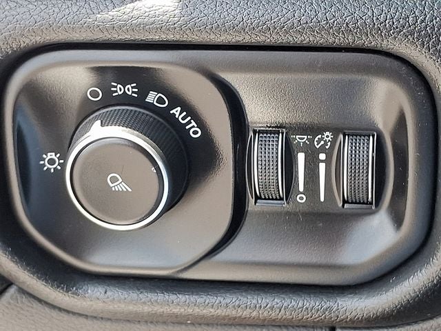 2019 RAM 2500 Big Horn Crew Cab 4x4 6'4' Box