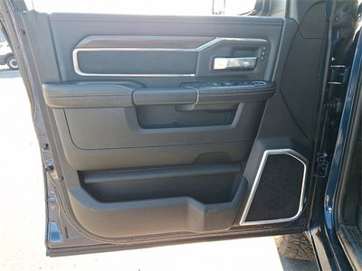 2022 RAM 2500 Laramie Crew Cab 4x4 6'4' Box