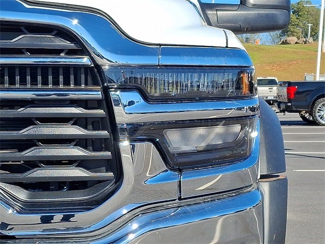 2025 RAM 5500HD Tradesman/Big Horn